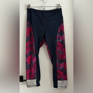 Joe Fresh: Women’s Crops (waist approx 14in)